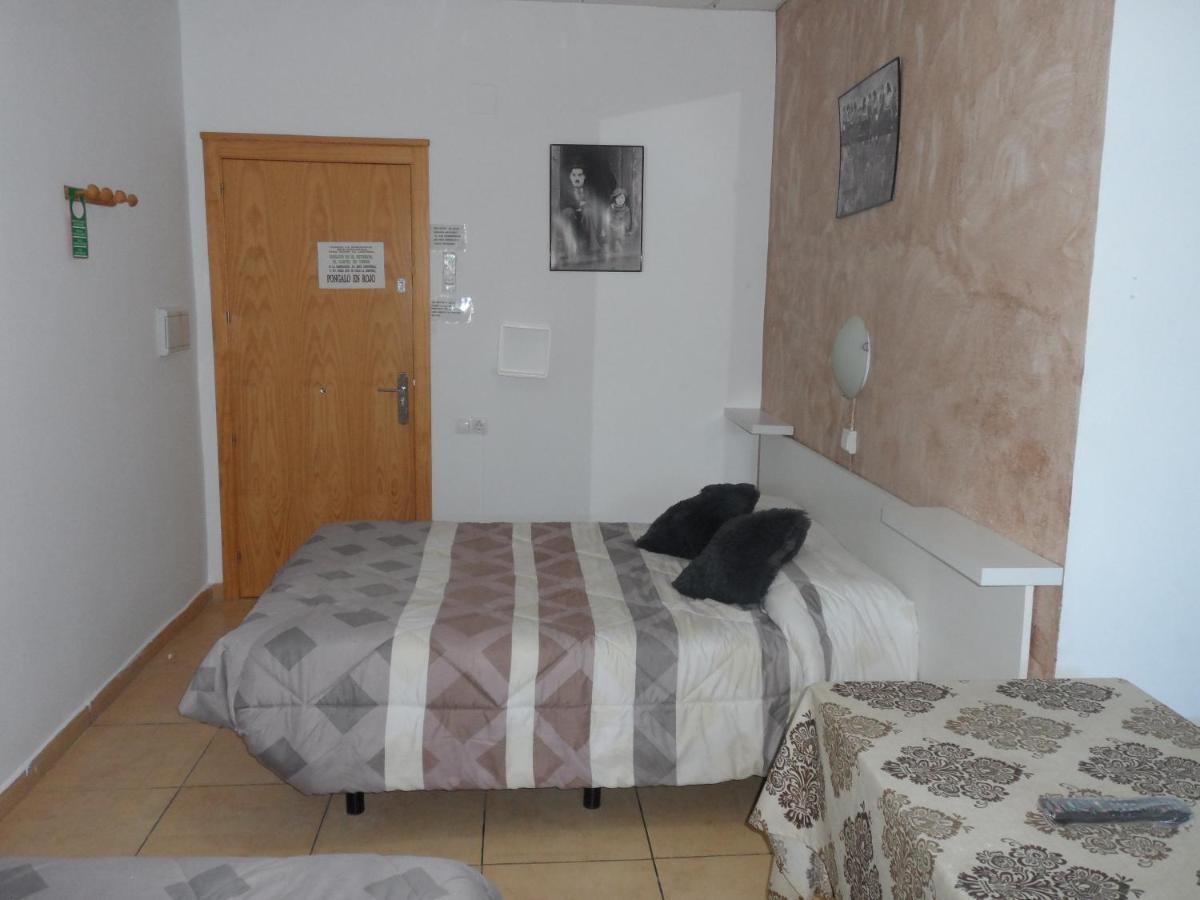Hostal Via Del Caminante Madrigalejo 외부 사진