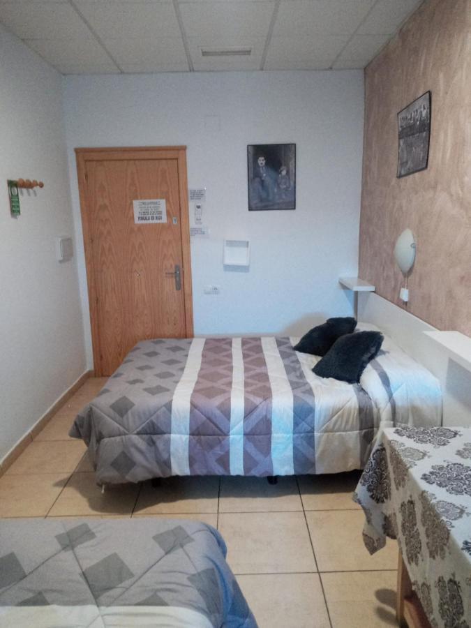 Hostal Via Del Caminante Madrigalejo 외부 사진