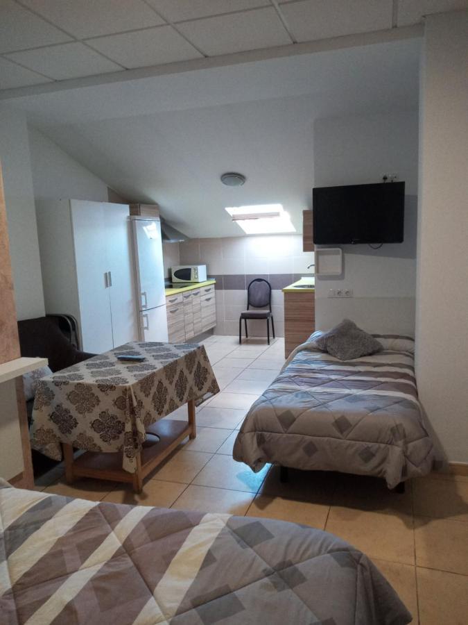 Hostal Via Del Caminante Madrigalejo 외부 사진