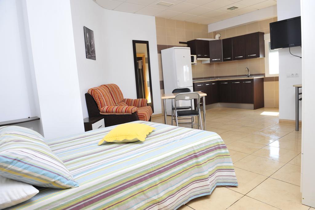 Hostal Via Del Caminante Madrigalejo 외부 사진