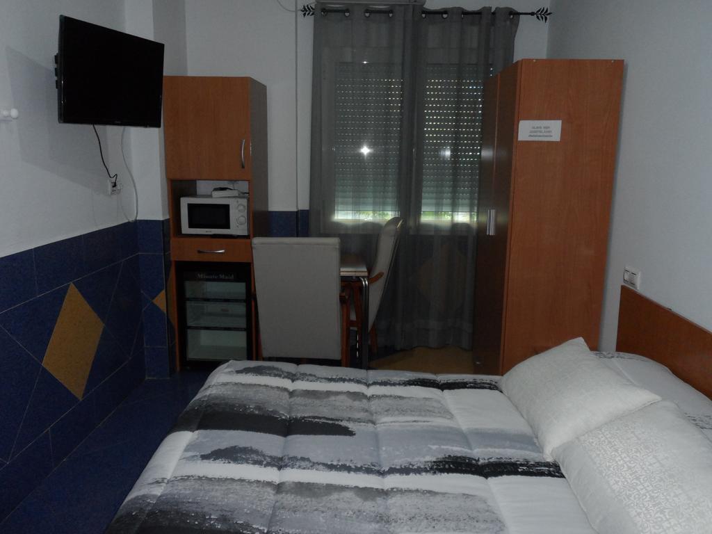 Hostal Via Del Caminante Madrigalejo 외부 사진
