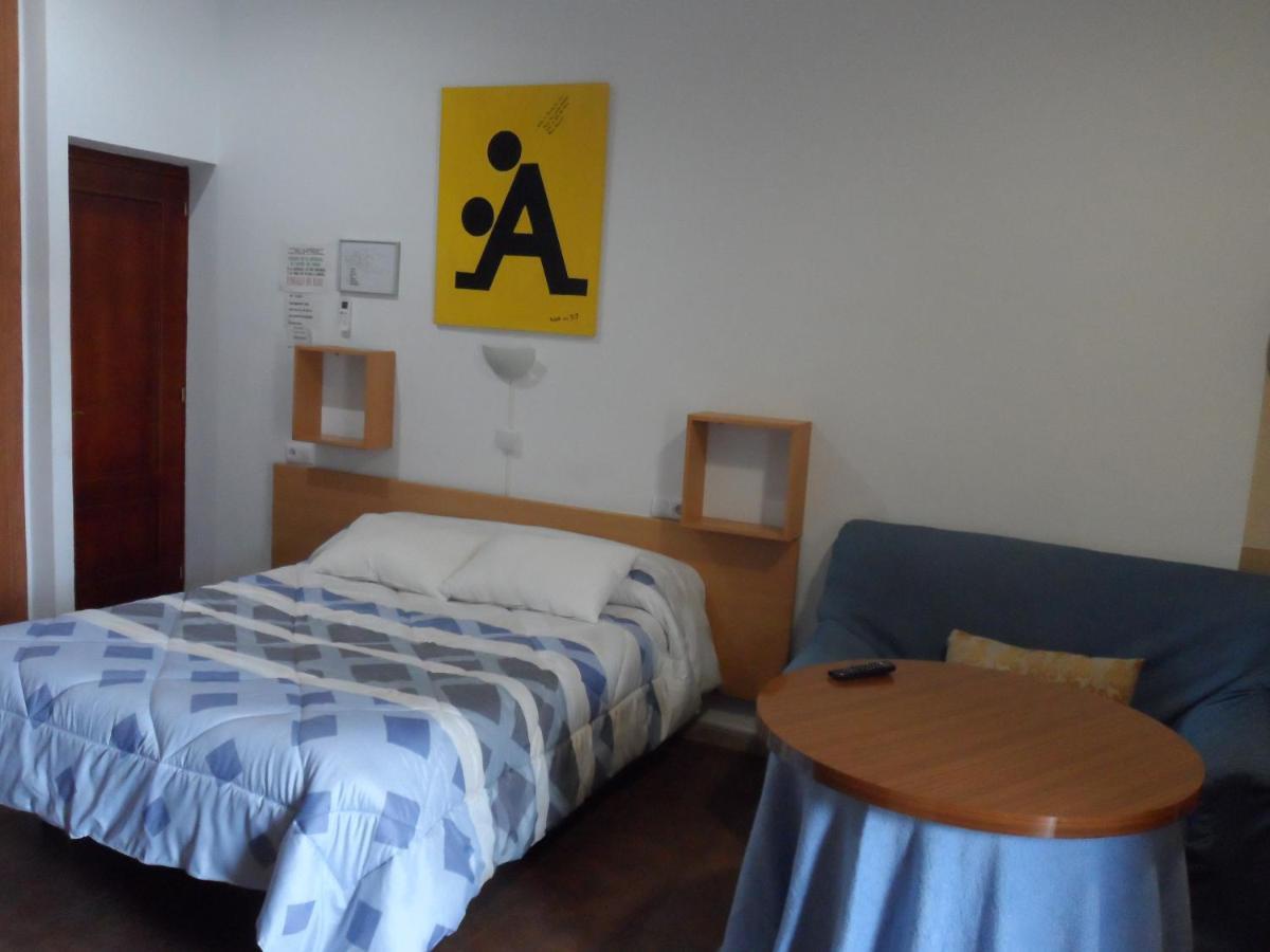 Hostal Via Del Caminante Madrigalejo 외부 사진